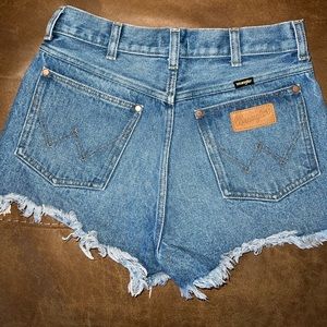 WRANGLER FESTIVAL SHORTS - 26